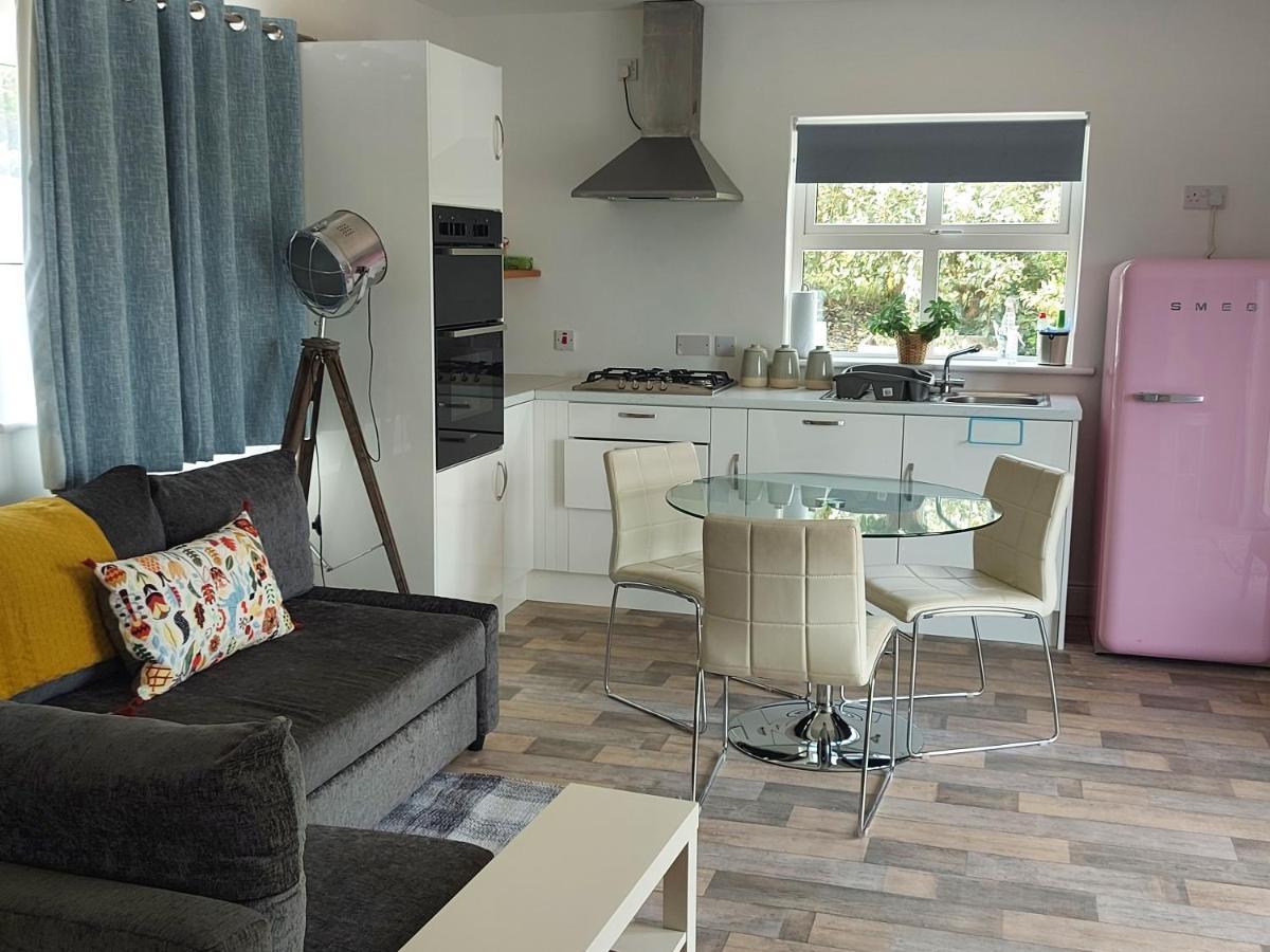 Bunlin Heights Self Catering Studio มิลฟอร์ด ภายนอก รูปภาพ