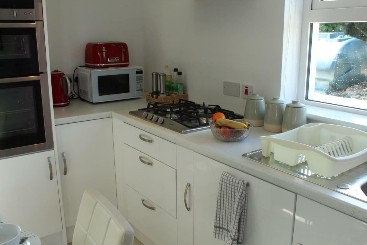 Bunlin Heights Self Catering Studio มิลฟอร์ด ภายนอก รูปภาพ