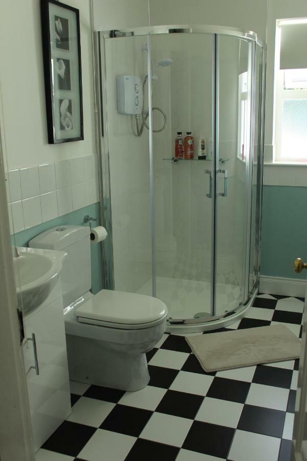 Bunlin Heights Self Catering Studio มิลฟอร์ด ภายนอก รูปภาพ