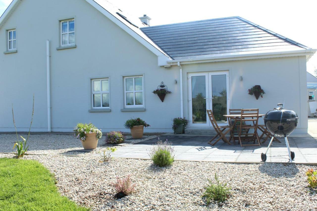 Bunlin Heights Self Catering Studio มิลฟอร์ด ภายนอก รูปภาพ