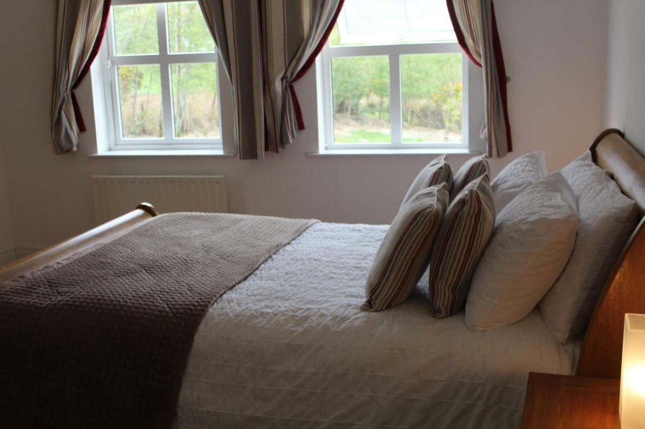 Bunlin Heights Self Catering Studio มิลฟอร์ด ภายนอก รูปภาพ