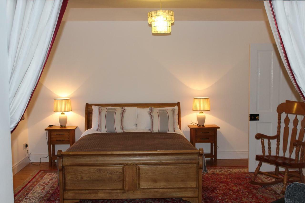 Bunlin Heights Self Catering Studio มิลฟอร์ด ภายนอก รูปภาพ