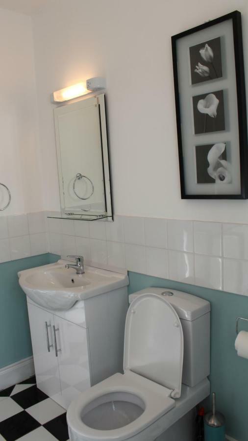 Bunlin Heights Self Catering Studio มิลฟอร์ด ภายนอก รูปภาพ